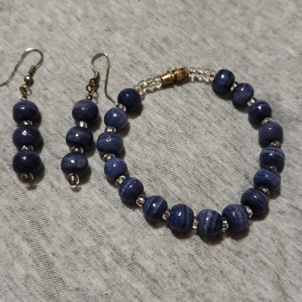 Braclet And Earrings 10$